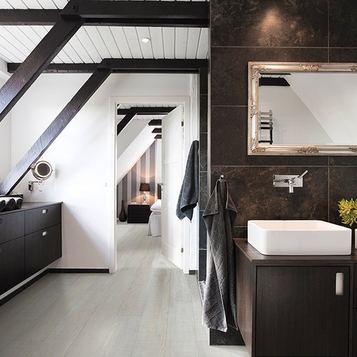 Luxury vinyl flooring options from Viva Floors & More in Brownsville & Pharr, TX