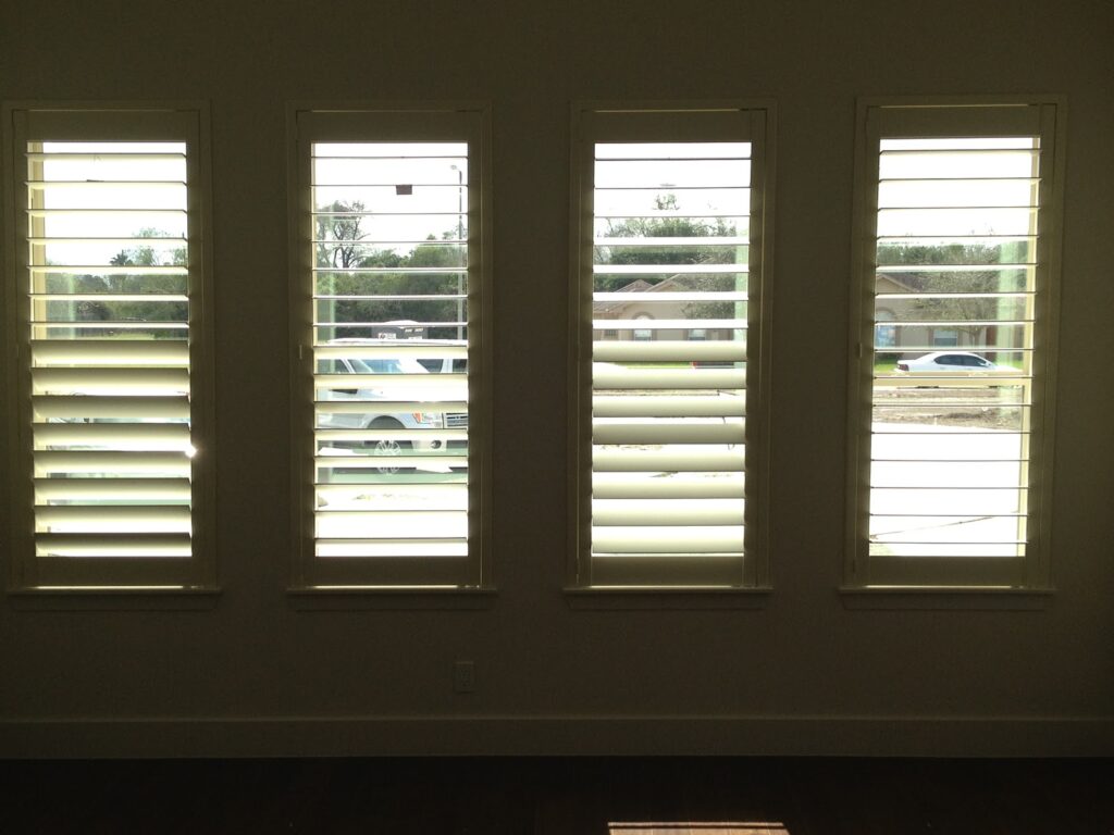 Window blinds installation by Viva Floors & More – Rio Grande Valley, TX – photo 5